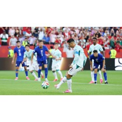 De hereniging van Luka Modrić en Cristiano Ronaldo in dezelfde wedstrijd riep mooie herinneringen op De hereniging van Luka Modrić en Cristiano Ronaldo in dezelfde wedstrijd riep mooie herinneringen op